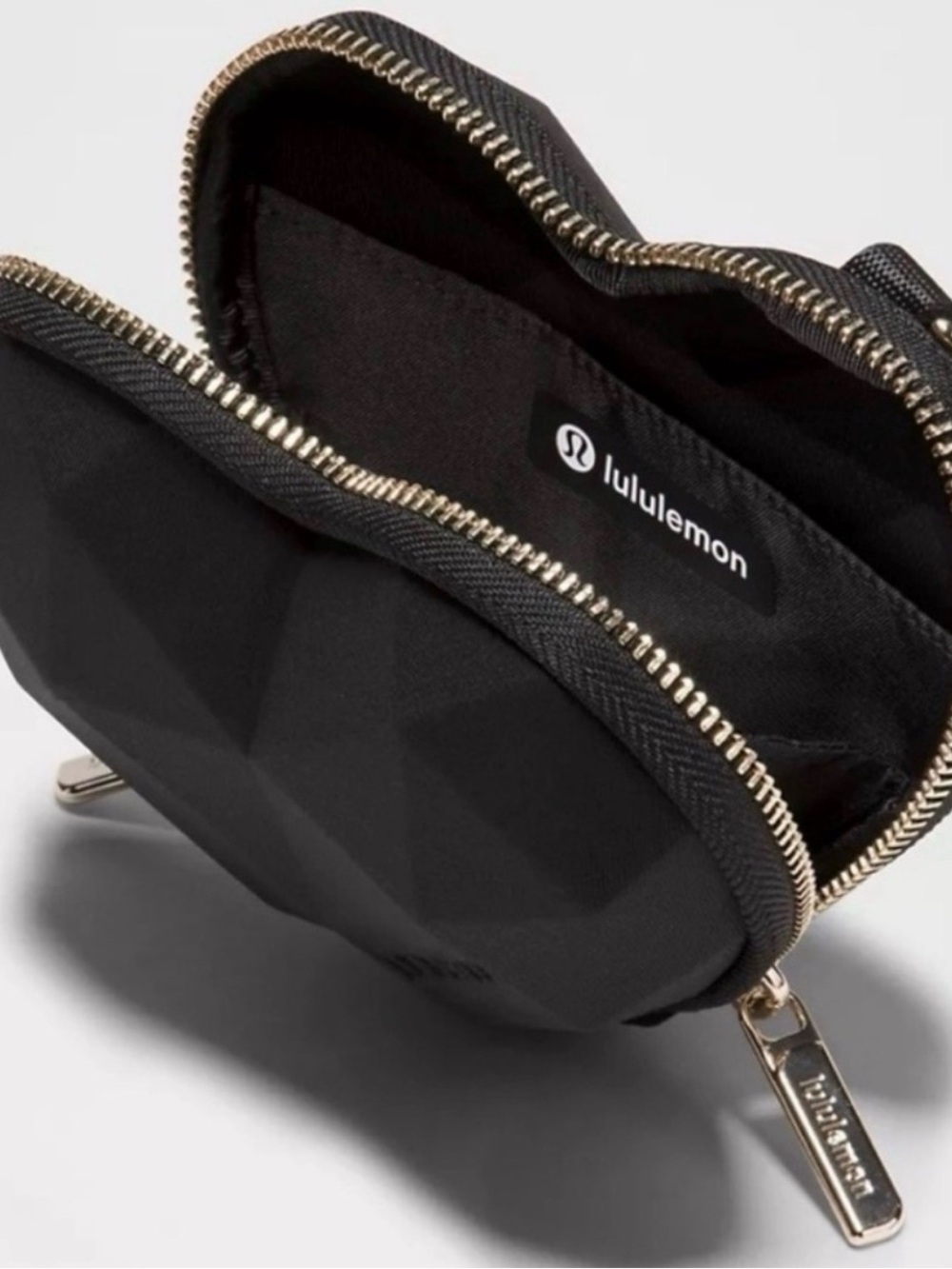 NWT Lululemon Heart Wristlet, Geometric Black, Limited Edition